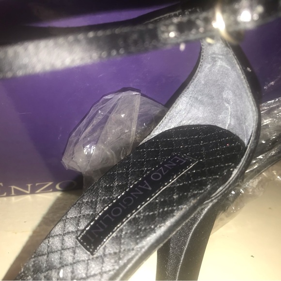 Woman’s Enzo Angiolini EADomenica Satin Black/Clear 8.5M NIB - Picture 14 of 16